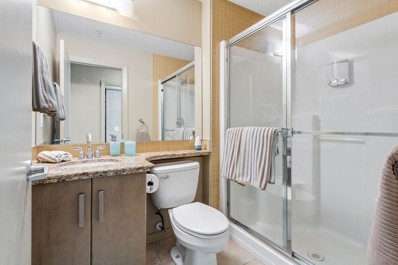 Simply Comfort. Downtown Calgary Apts