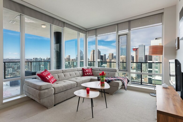 Simply Comfort. Downtown Calgary Apts
