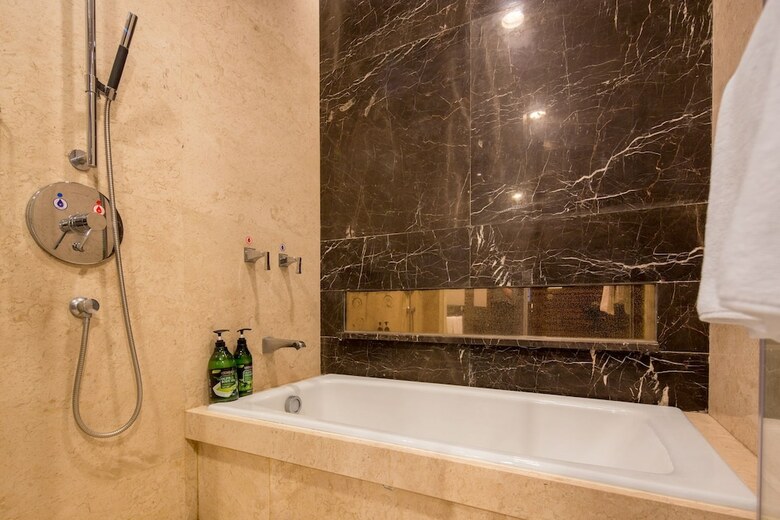 Rosalind International Apartment