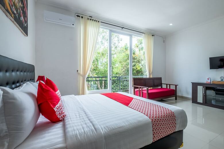 Hotel Oyo 929 Uluwatu Suites