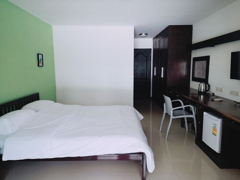 Hotel At Home Place