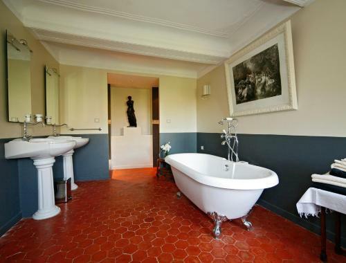 Bed & Breakfast Chateau De La Barben