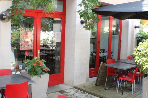 Hotel H�tel Les Vignes Rouges