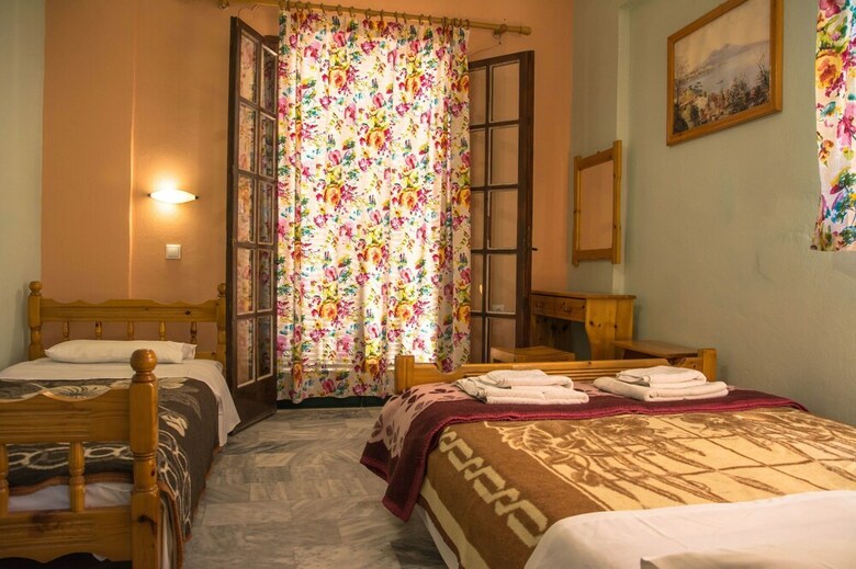 Apartamentos Nikos Studios Alykes