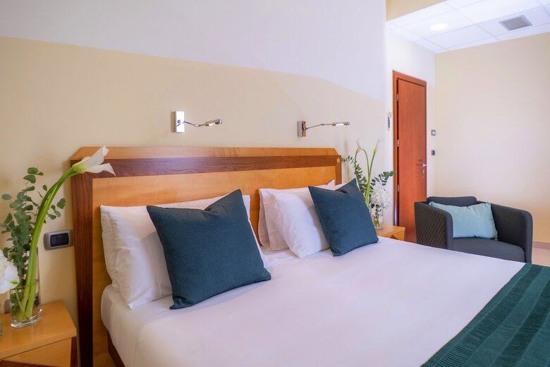 Hotel Piccadilly Suites And Rooms