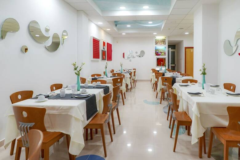 Hotel Piccadilly Suites And Rooms