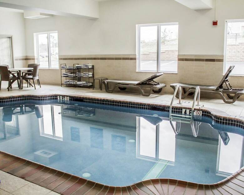 Hotel Sleep Inn & Suites