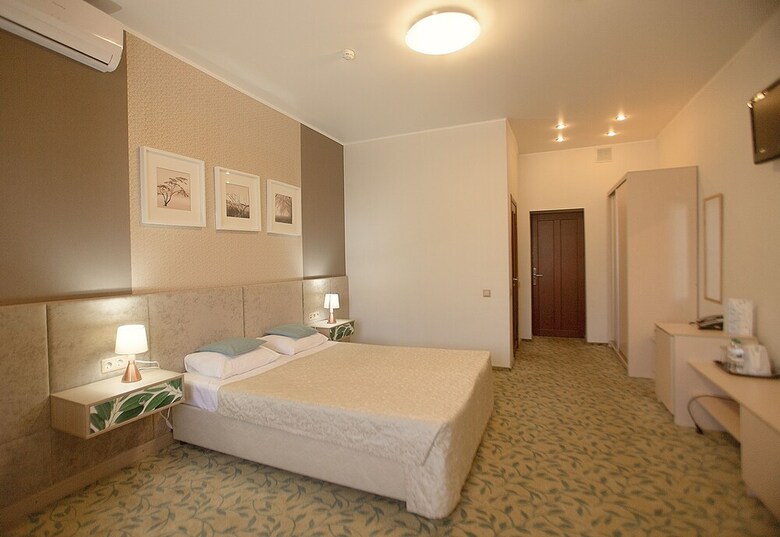 Crona Medical & Spa Hotel