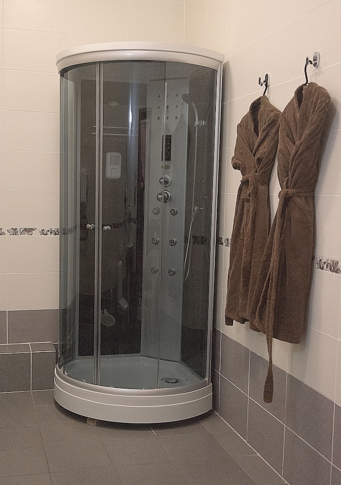 Crona Medical & Spa Hotel