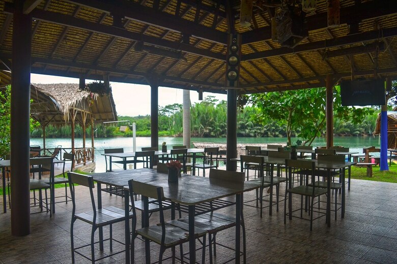 Hotel Oyo 961 Shane Josa Resort