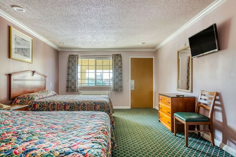 Motel Hotel Whittier, Ca I-605