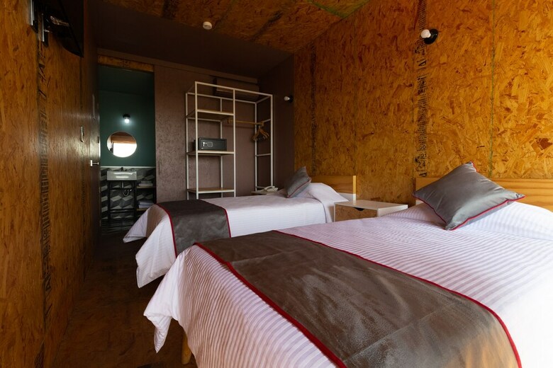 Momotus Hotel