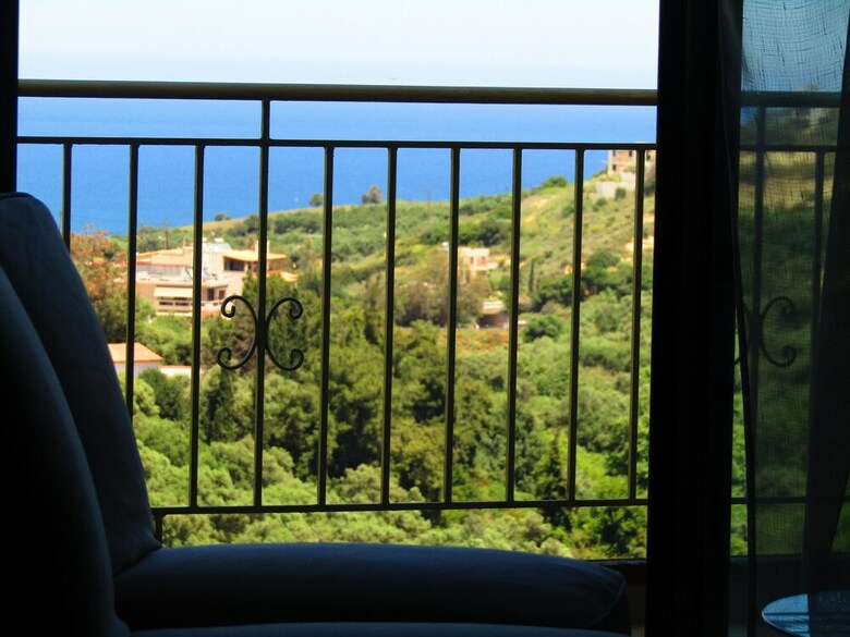 Aristos Apartments
