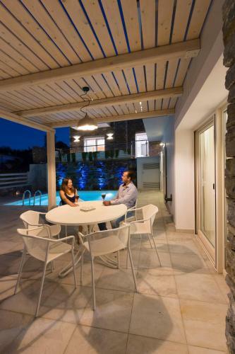 Virginia Luxury Villas
