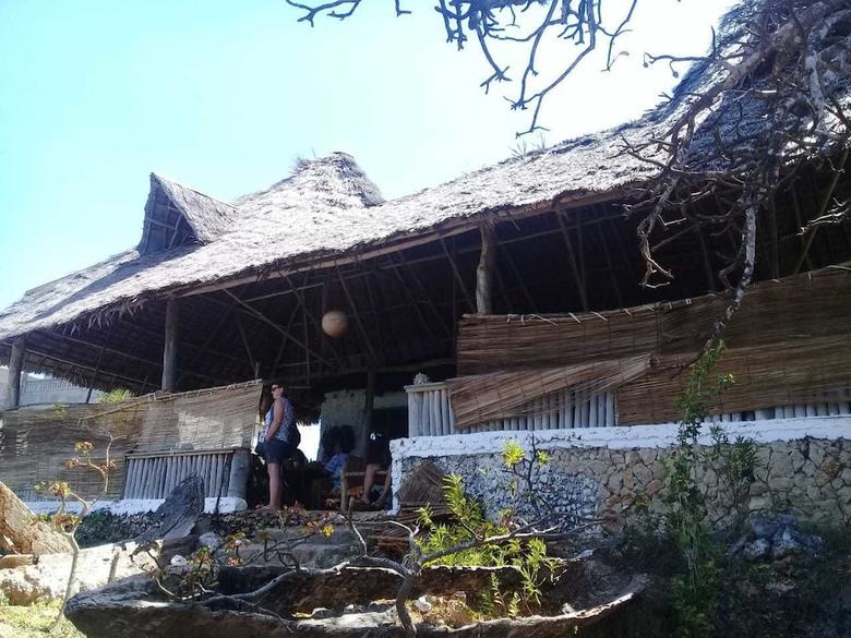 Hostal Wasini Dolphin Divers Lodge - Hostel