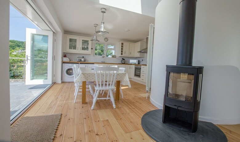 Rooftops Braunton 4 Bed / Sleeps 8 Beautiful Views