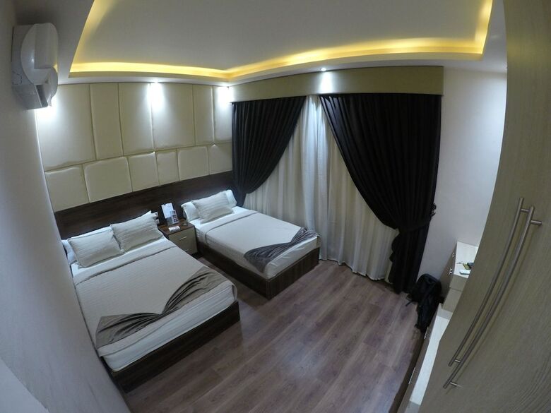 Hotel Grand City