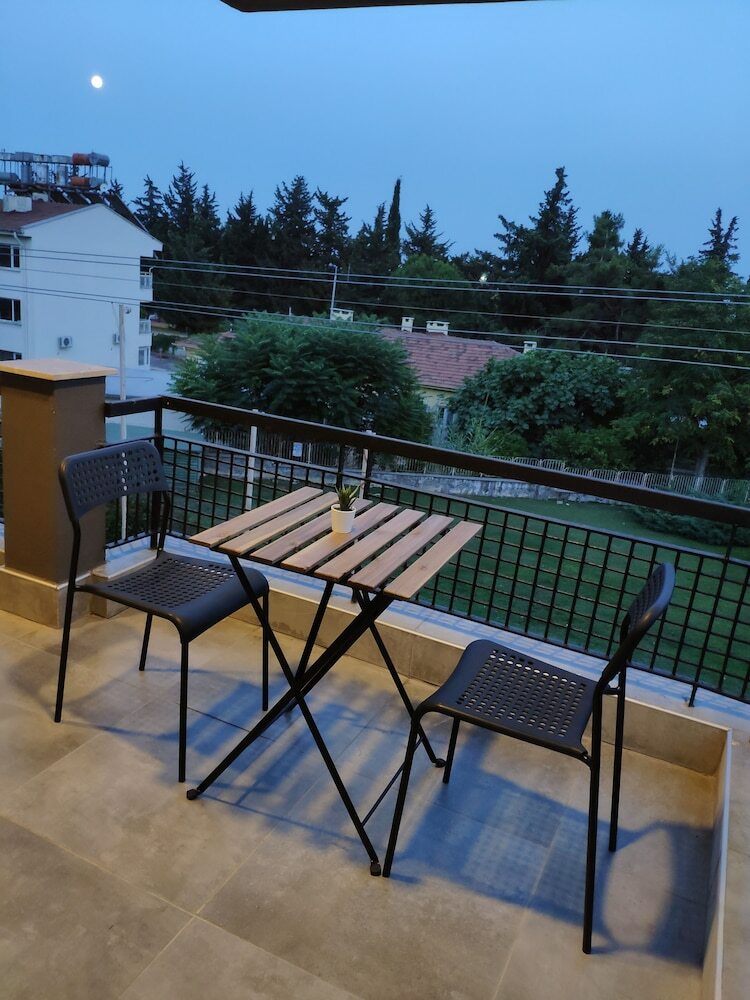 El Mundo Suites
