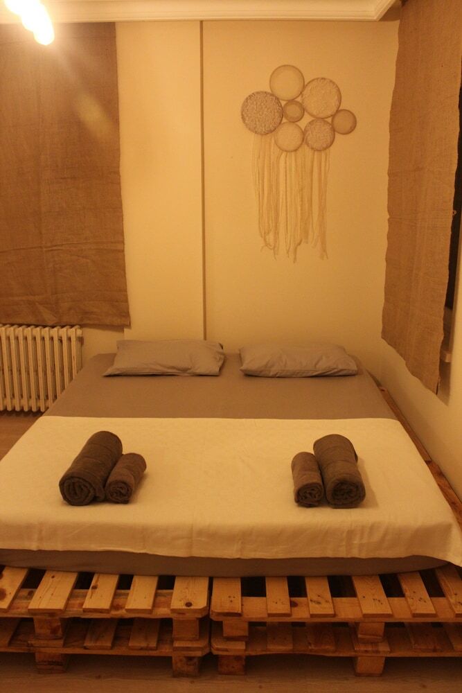 El Mundo Suites
