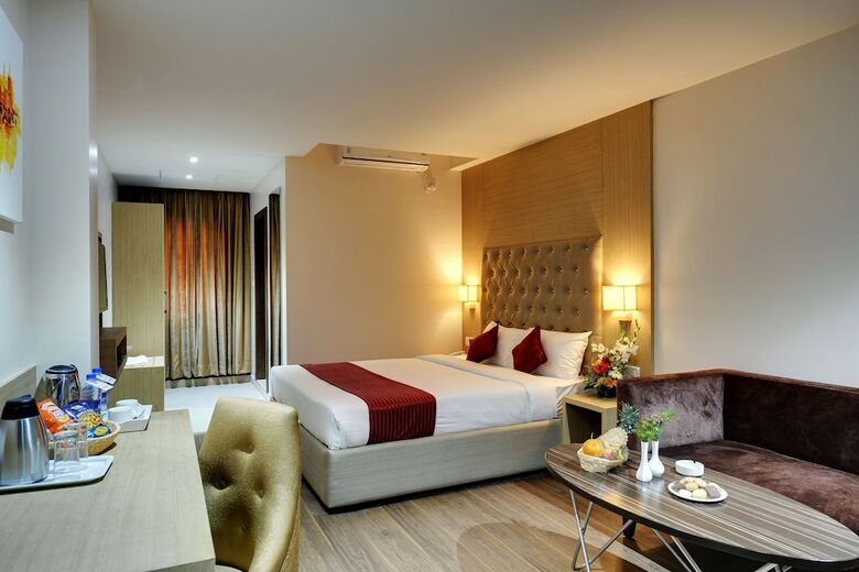 Hotel Nandhana Pride