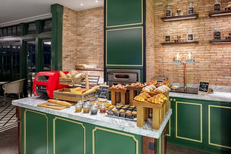 Mia Saigon Luxury Boutique Hotel