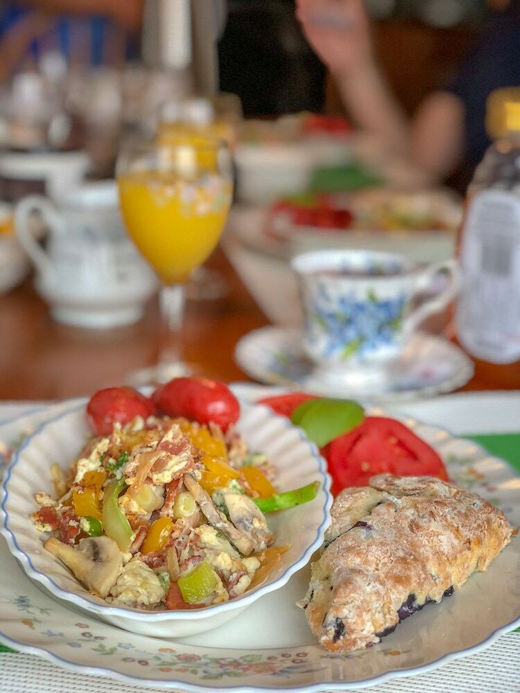 Adela's Bed And Breakfast