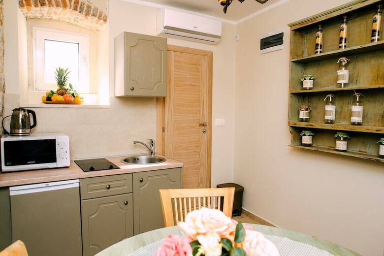 D & Sons Apartments