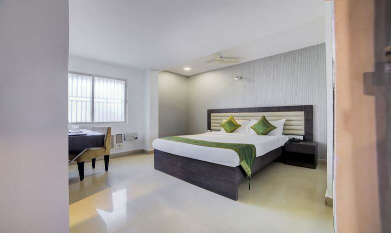 Hotel Treebo Trip White Woods