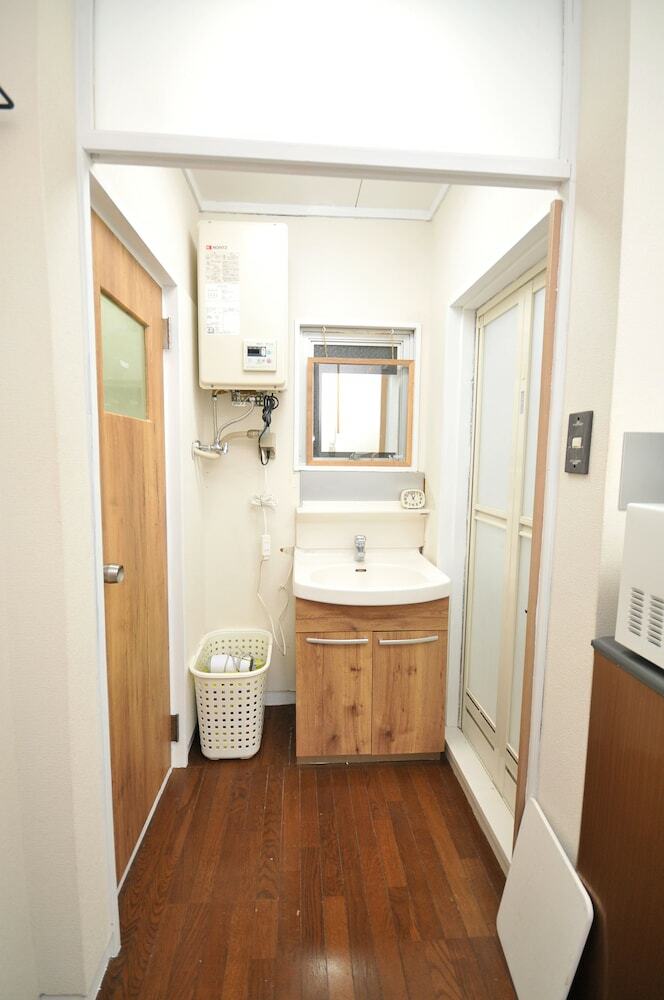 Condominium House In Osaka Nakatsu