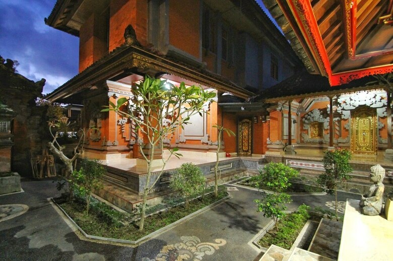 Hotel Happy Inn