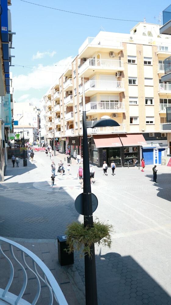 Apartamentos Estudios Mundobooking