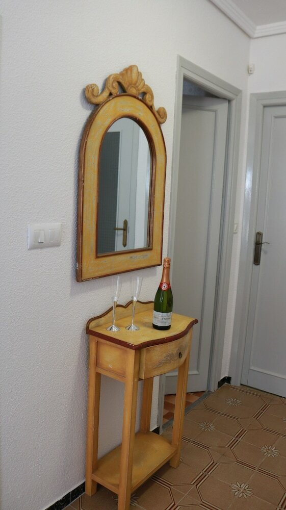Apartamentos Estudios Mundobooking