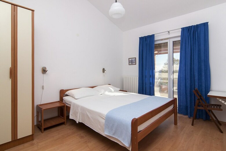 Apartments Levan Ceja
