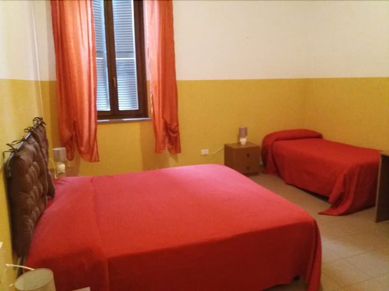 Hostal Ostello Ortensi
