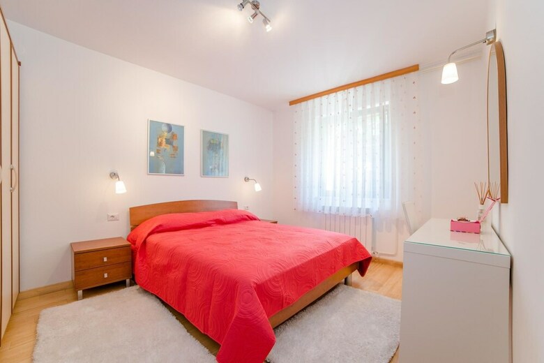 Apartments Lavizatic