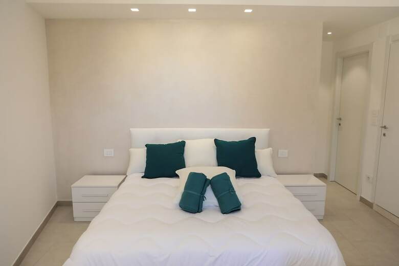 Hotel R & D