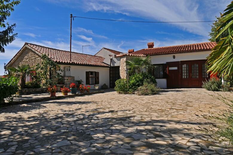 Apartamentos Appartment House Peresiji