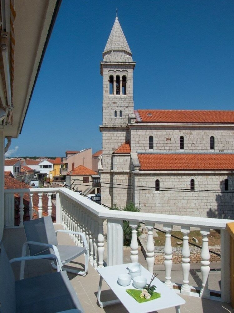 Apartments Sime Villa Vulin