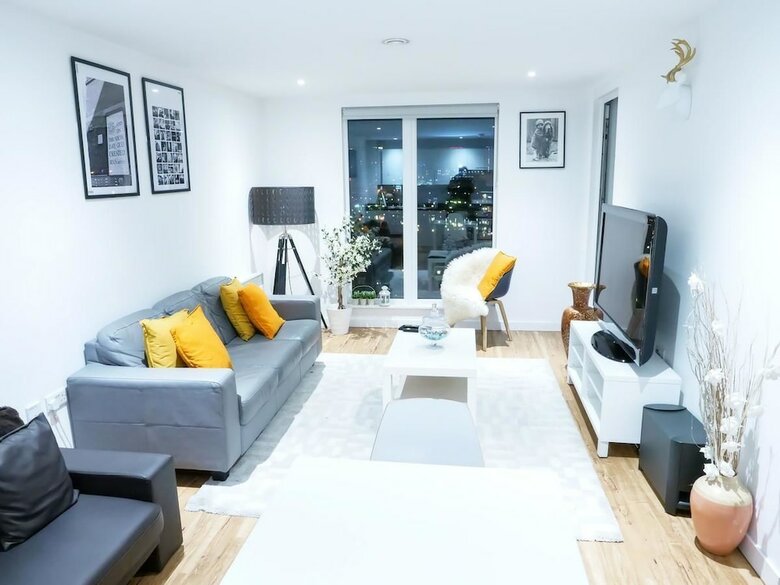 Bright 2br Apartments Quays