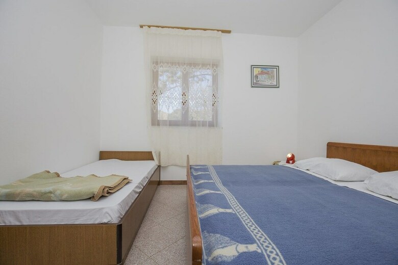 Apartments Pino Rabac