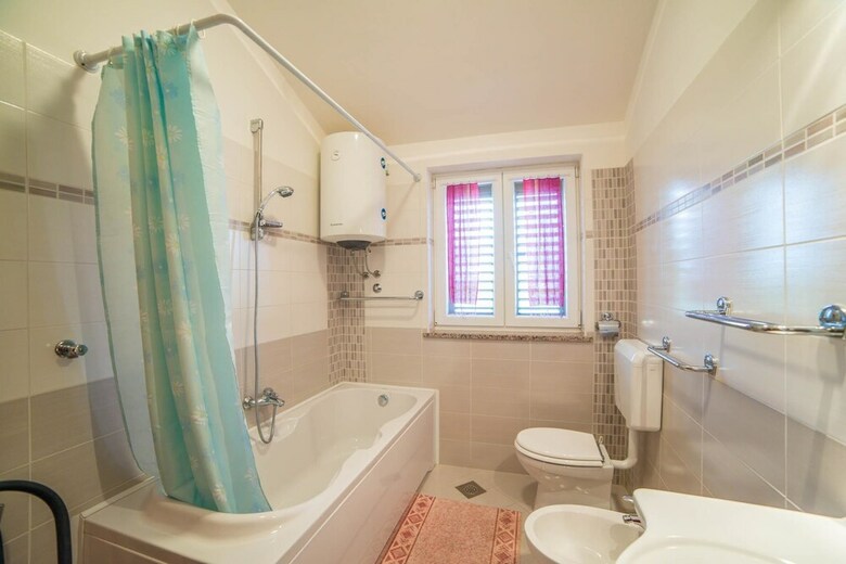 Apartment Andrea / Galery One Bedroom
