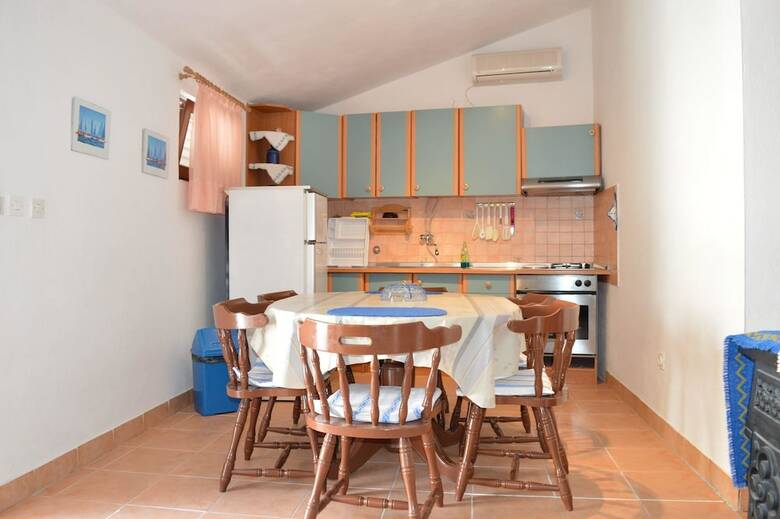 Apartments Pavica Savarin