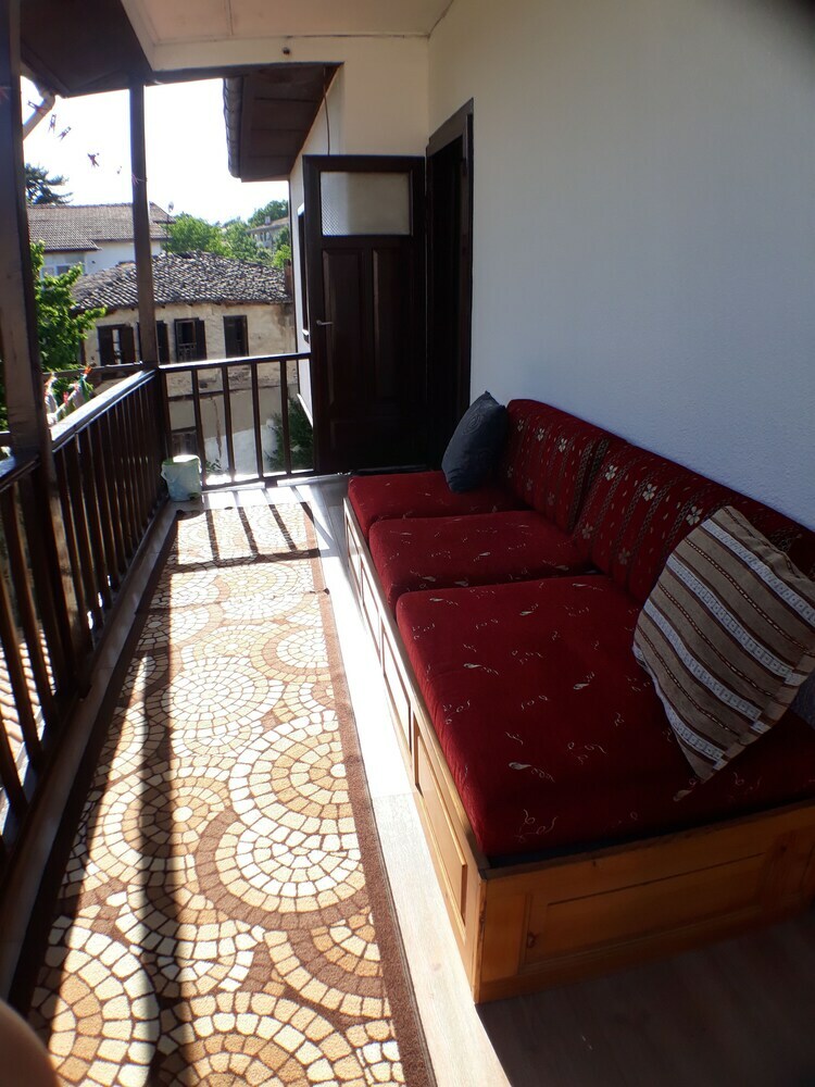 Hotel Dibekonu Konak