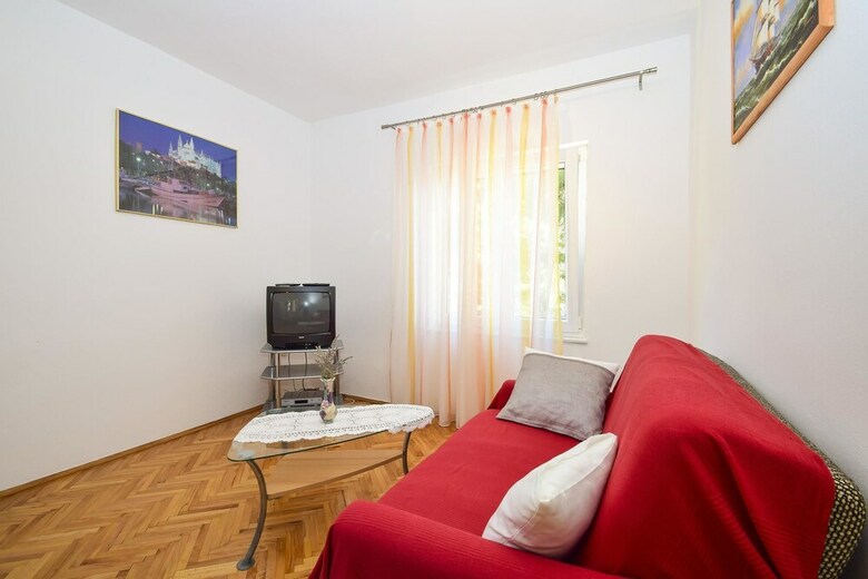 Apartments Radojka Tisno