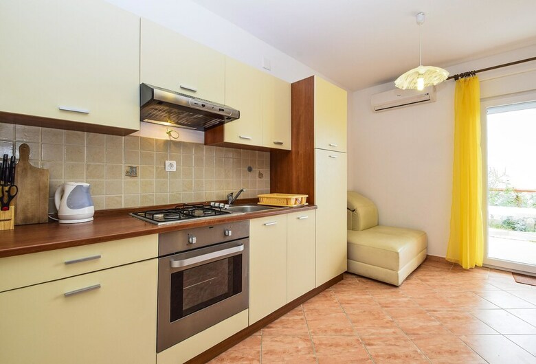 Apartments Komadina M73