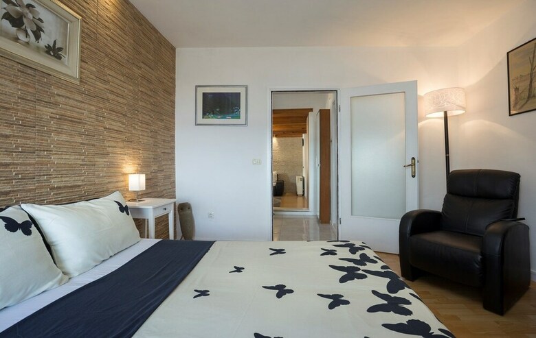 Apartment Arena Akvileia / One Bedroom