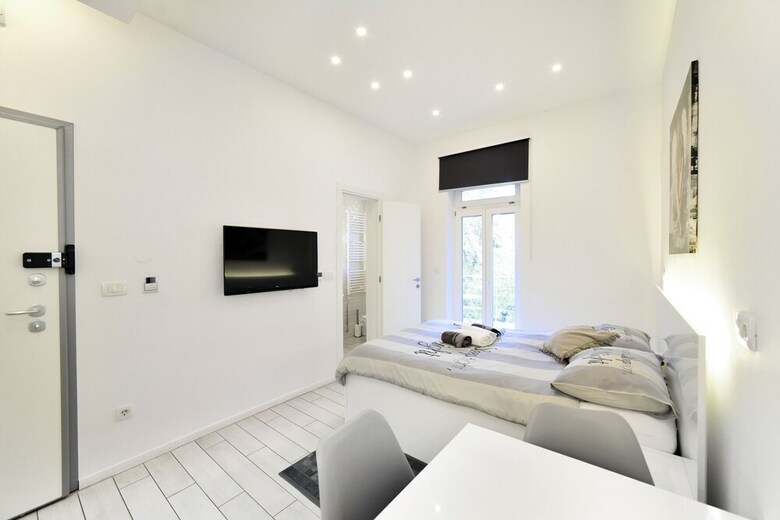 Mika Apartments