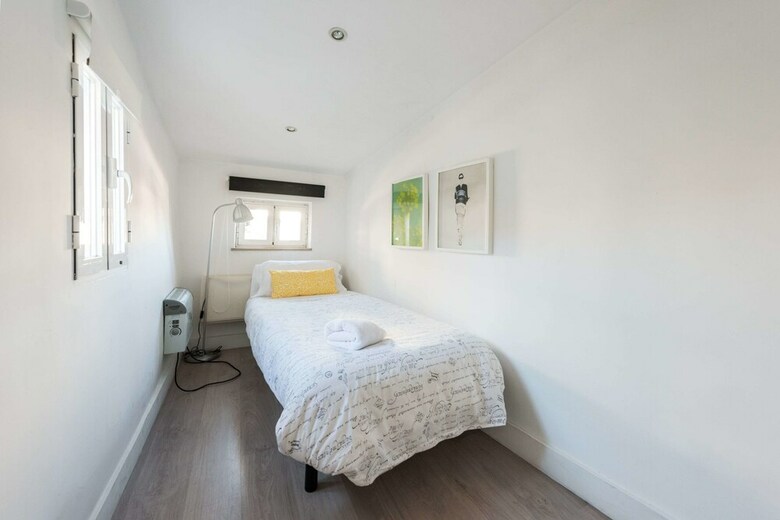 Apartamentos La Casa Sol�rium de Almad�n