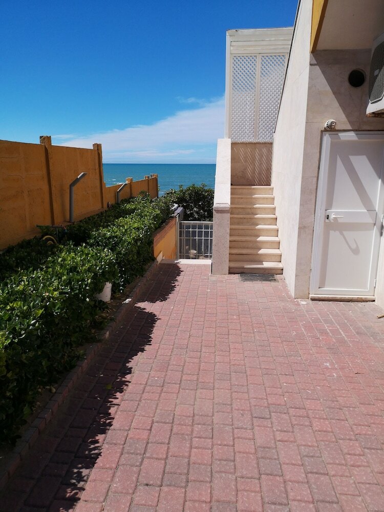 Bed & Breakfast La Duna Beach
