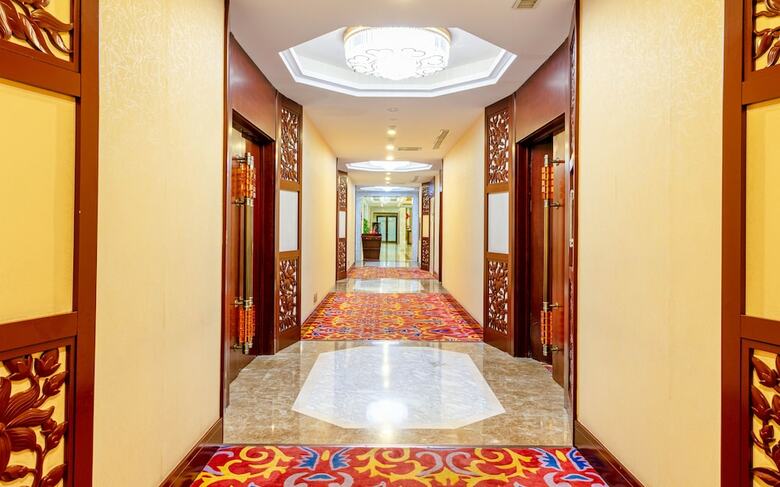 Warren Hotel